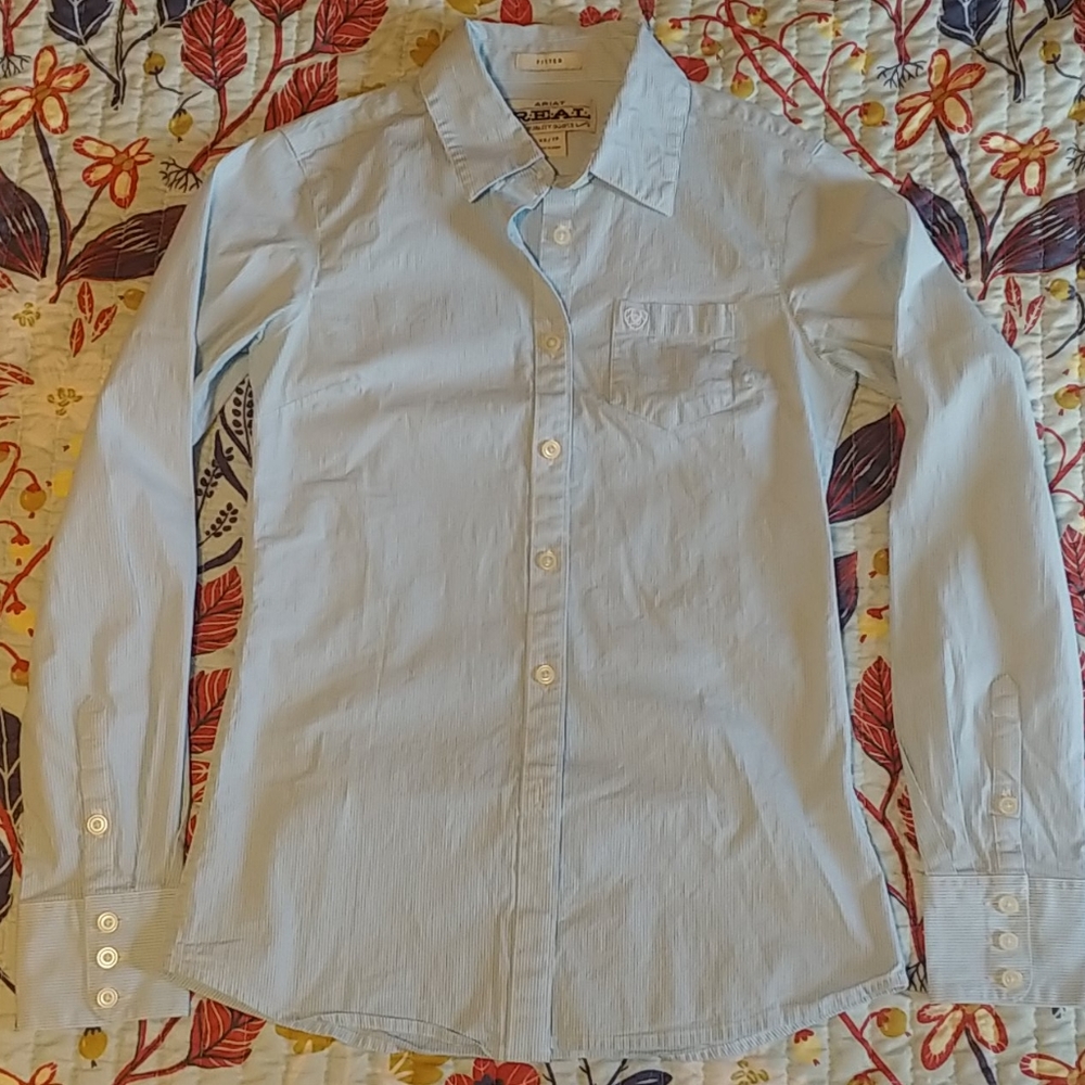 Ariat fitted button down shirt